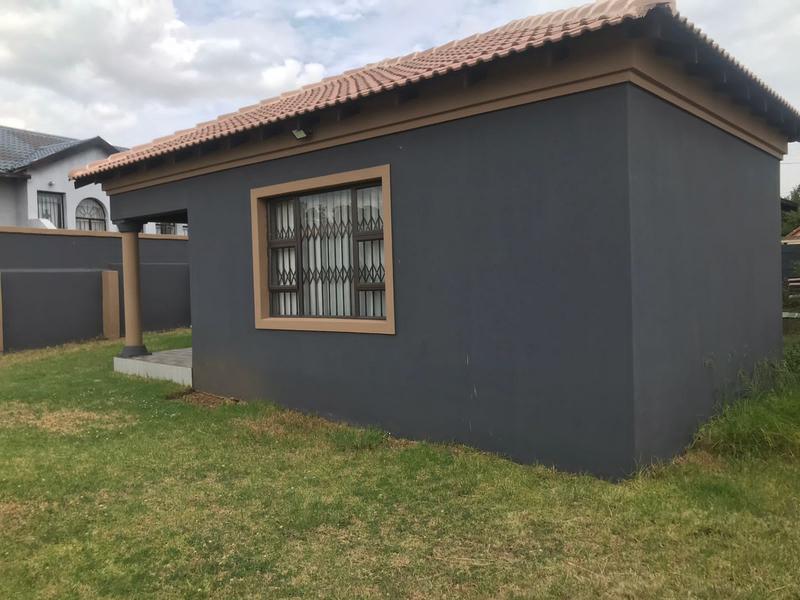 3 Bedroom Property for Sale in Zakariyya Park Gauteng