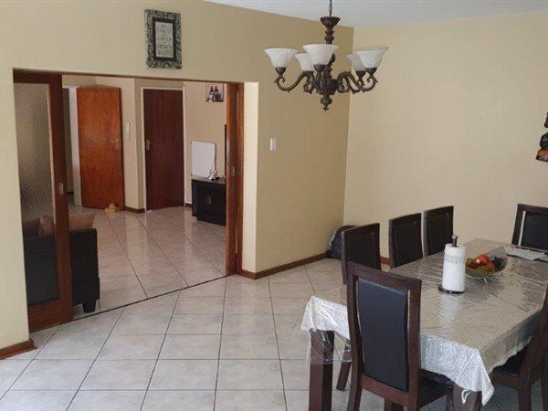 10 Bedroom Property for Sale in Waterkloof Ridge Gauteng