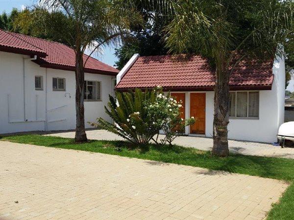 10 Bedroom Property for Sale in Waterkloof Ridge Gauteng