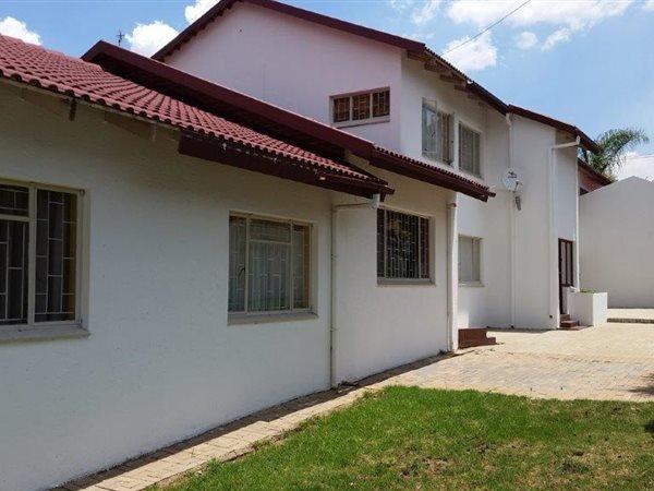 10 Bedroom Property for Sale in Waterkloof Ridge Gauteng