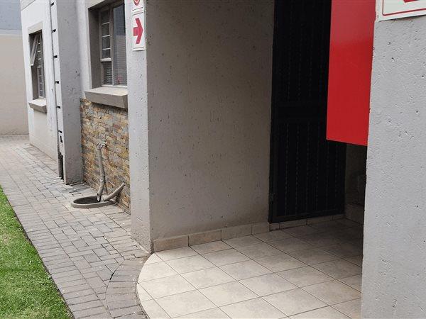 To Let 2 Bedroom Property for Rent in Bardene Gauteng