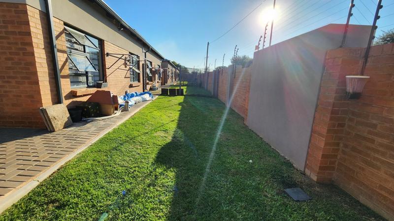 2 Bedroom Property for Sale in Montana Gauteng