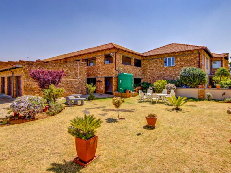 2 Bedroom Property for Sale in Norton Home Estate AH Gauteng