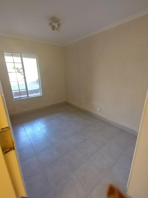 2 Bedroom Property for Sale in Heuweloord Gauteng