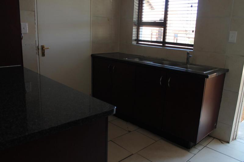 3 Bedroom Property for Sale in Greenstone Hill Gauteng