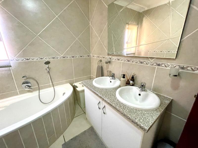 3 Bedroom Property for Sale in Chancliff Ridge Gauteng