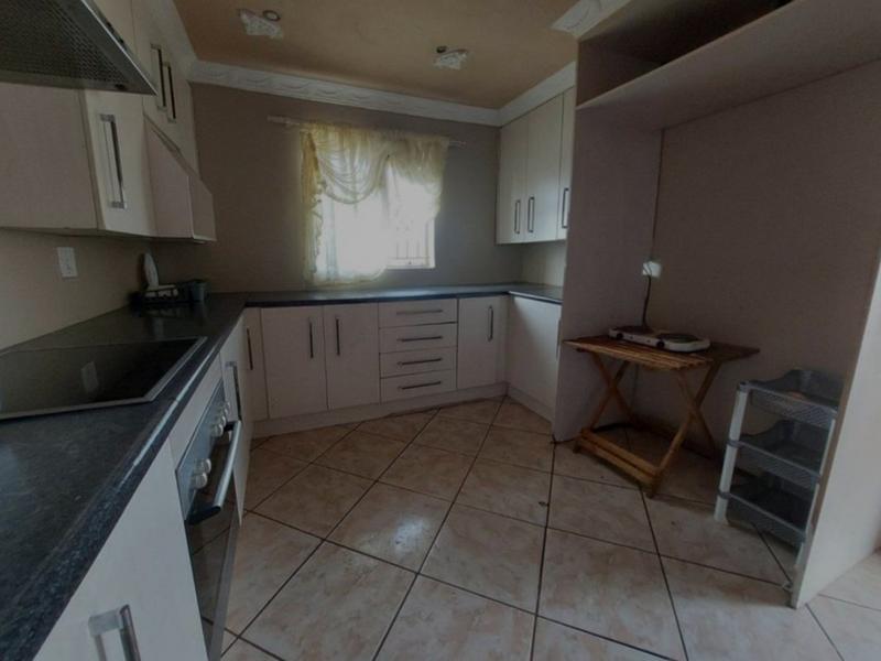 To Let 3 Bedroom Property for Rent in Danville Gauteng