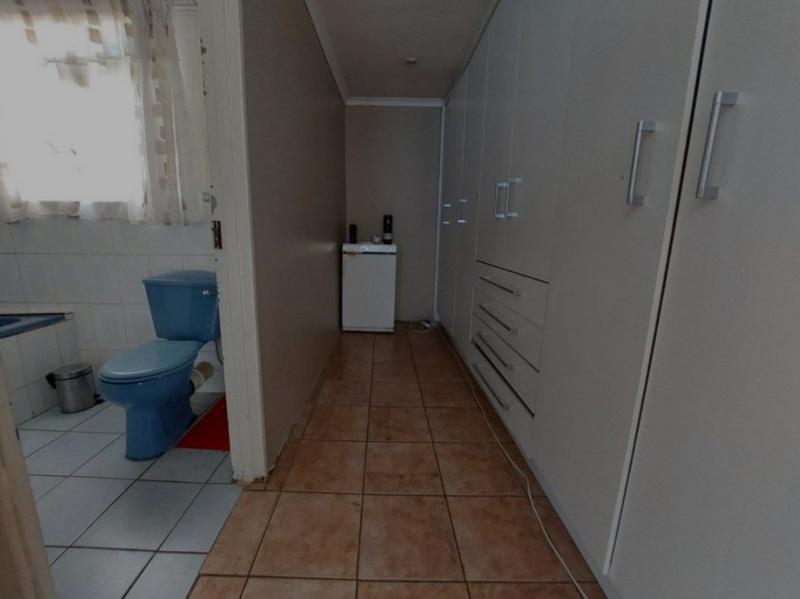 To Let 3 Bedroom Property for Rent in Danville Gauteng