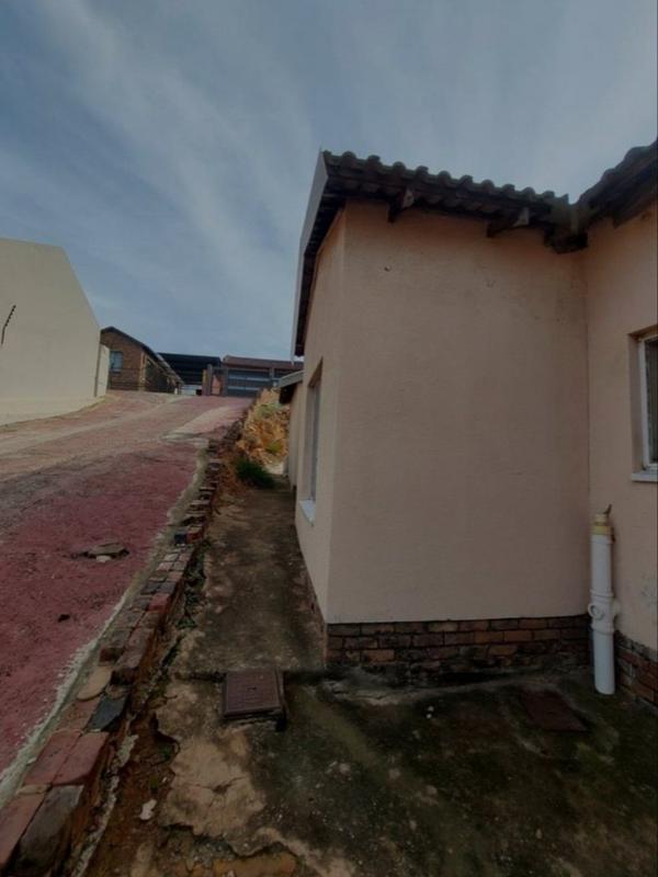 To Let 3 Bedroom Property for Rent in Danville Gauteng