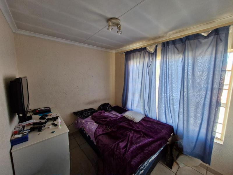 2 Bedroom Property for Sale in Heuwelsig Estate Gauteng