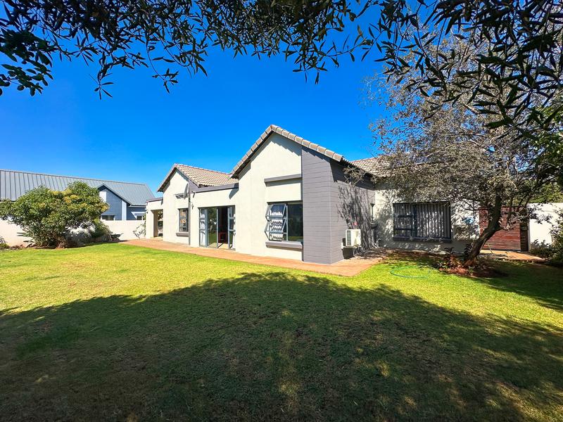 2 Bedroom Property for Sale in Midstream Ridge Gauteng
