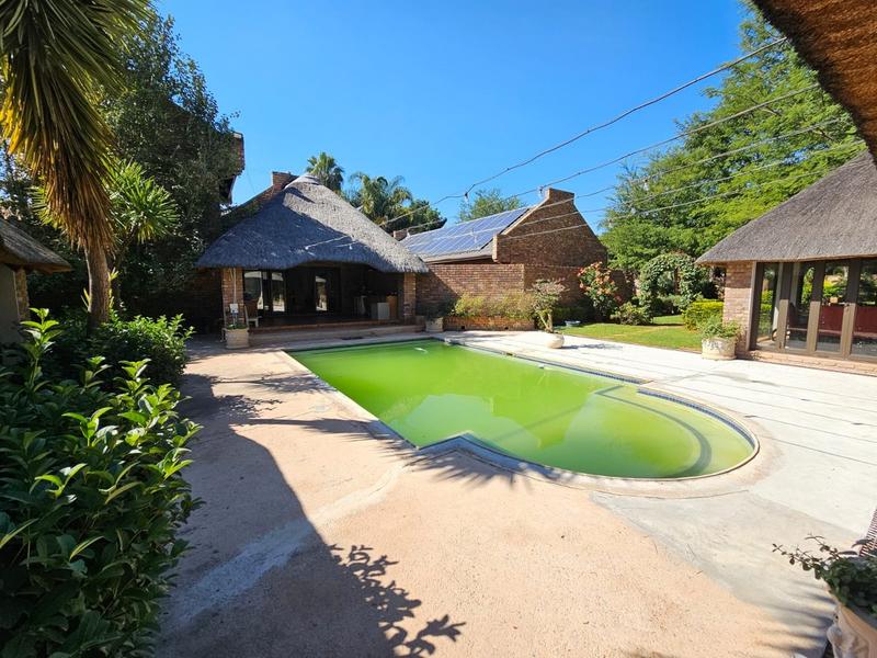 6 Bedroom Property for Sale in Doornpoort Gauteng