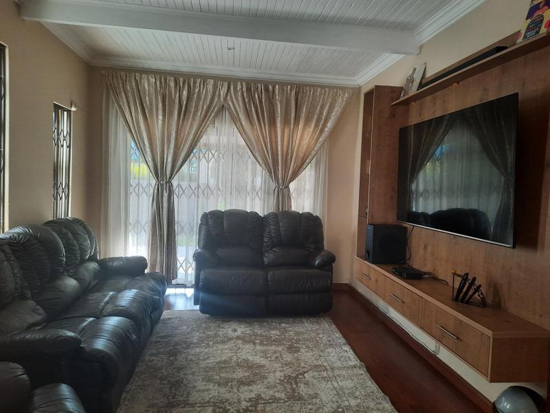 4 Bedroom Property for Sale in Vanderbijlpark SE 7 Gauteng