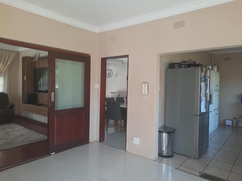 4 Bedroom Property for Sale in Vanderbijlpark SE 7 Gauteng