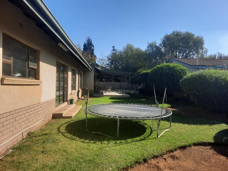 4 Bedroom Property for Sale in Vanderbijlpark SE 7 Gauteng