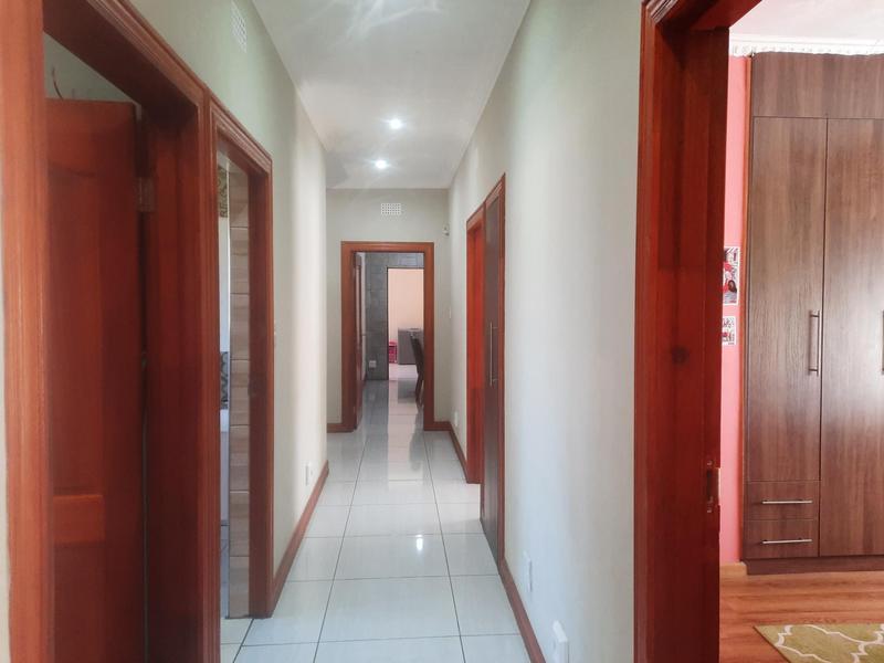 4 Bedroom Property for Sale in Vanderbijlpark SE 7 Gauteng