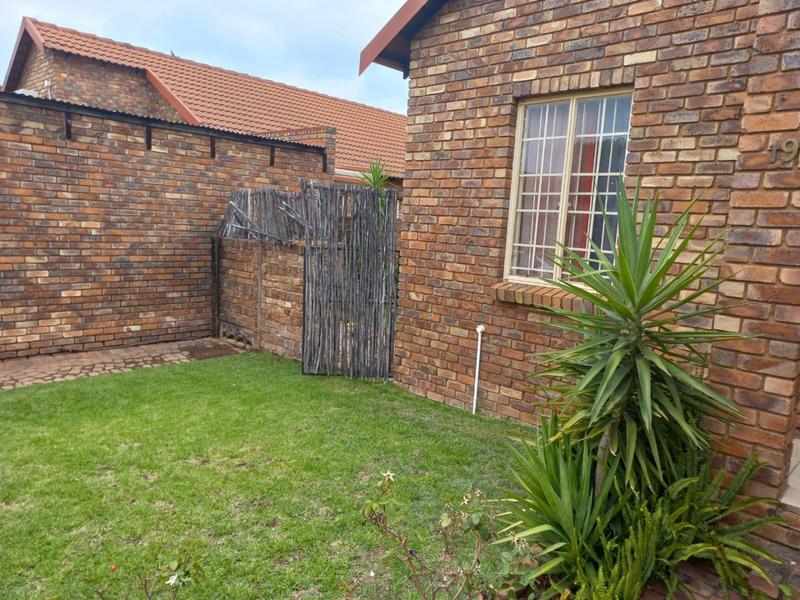 To Let 3 Bedroom Property for Rent in Claremont Gauteng