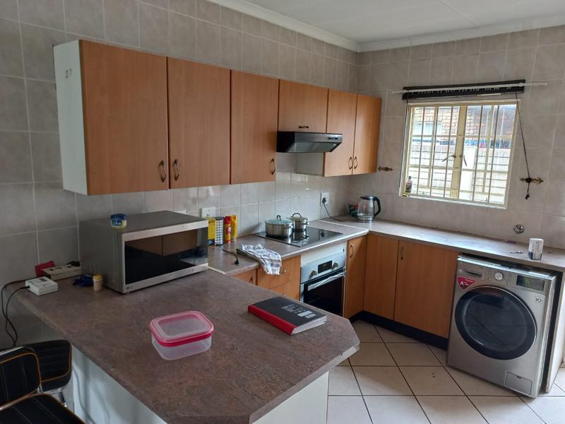 To Let 3 Bedroom Property for Rent in Claremont Gauteng