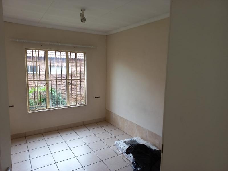 To Let 3 Bedroom Property for Rent in Claremont Gauteng