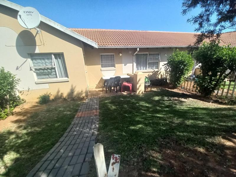 To Let 3 Bedroom Property for Rent in Rembrandt Park Gauteng