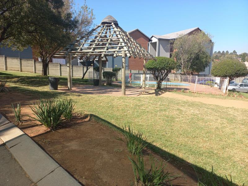 To Let 3 Bedroom Property for Rent in Rembrandt Park Gauteng