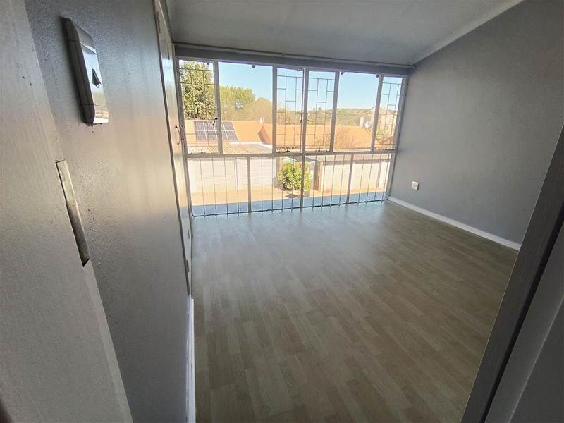 To Let 2 Bedroom Property for Rent in Murrayfield Gauteng
