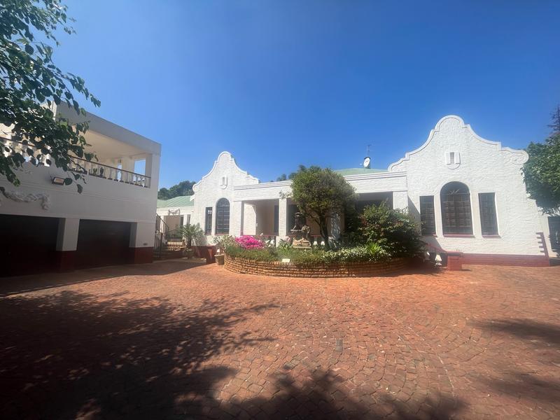 4 Bedroom Property for Sale in Baileys Muckleneuk Gauteng