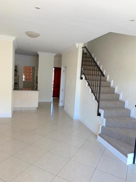 To Let 2 Bedroom Property for Rent in Morningside Gauteng