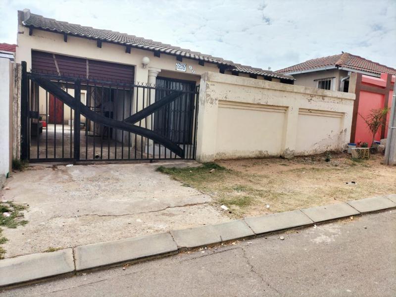 2 Bedroom Property for Sale in Esselenpark Gauteng