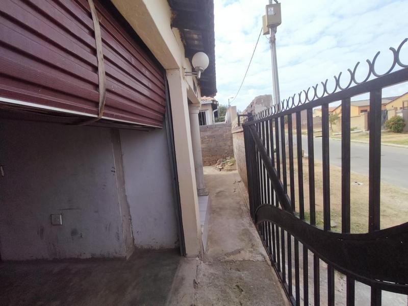 2 Bedroom Property for Sale in Esselenpark Gauteng