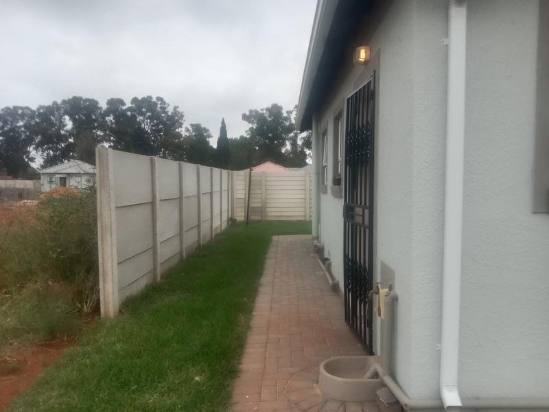 To Let 2 Bedroom Property for Rent in Brakpan Gauteng