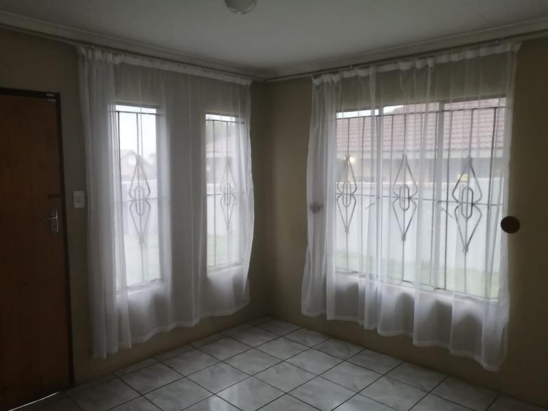 To Let 1 Bedroom Property for Rent in Naturena Gauteng