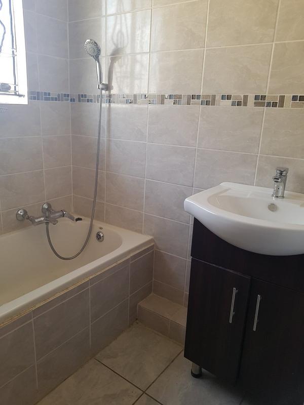 To Let 1 Bedroom Property for Rent in Naturena Gauteng