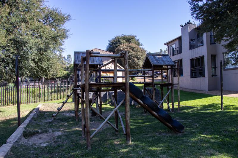 2 Bedroom Property for Sale in Wilgeheuwel Gauteng