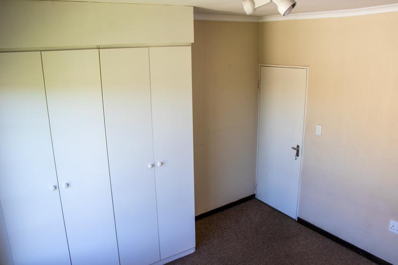 2 Bedroom Property for Sale in Wilgeheuwel Gauteng