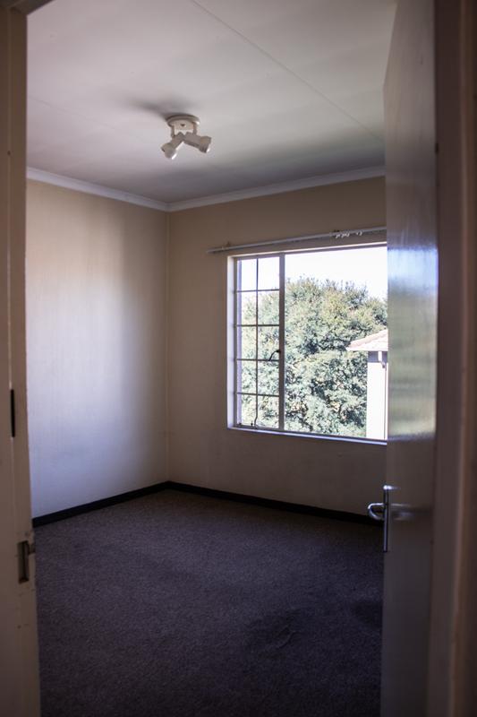 2 Bedroom Property for Sale in Wilgeheuwel Gauteng