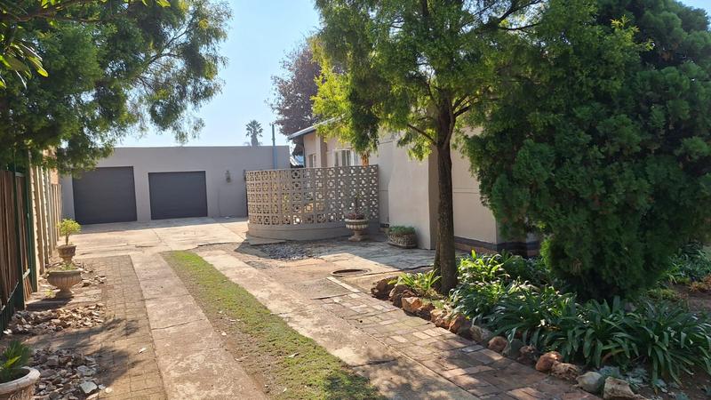 3 Bedroom Property for Sale in Petersfield Gauteng