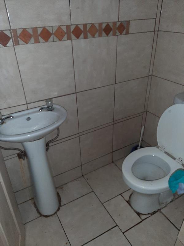 5 Bedroom Property for Sale in Olievenhoutbosch Gauteng