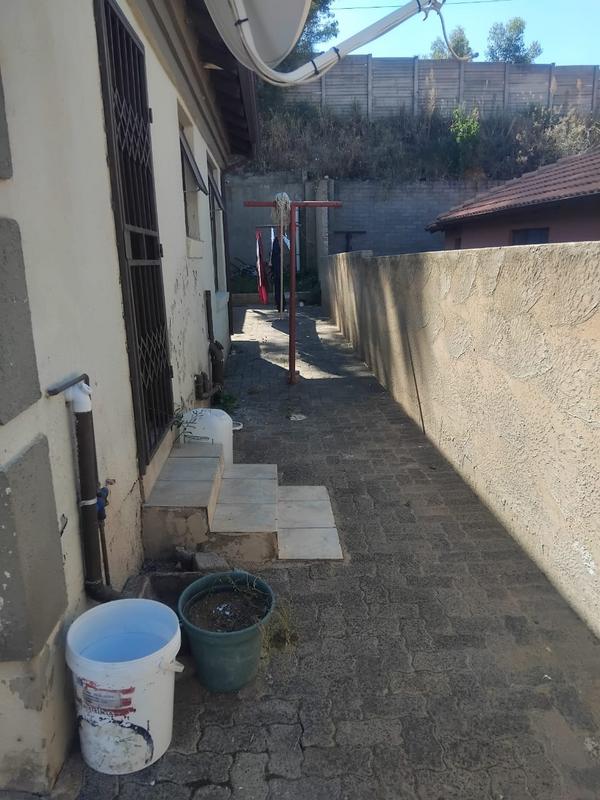 5 Bedroom Property for Sale in Olievenhoutbosch Gauteng