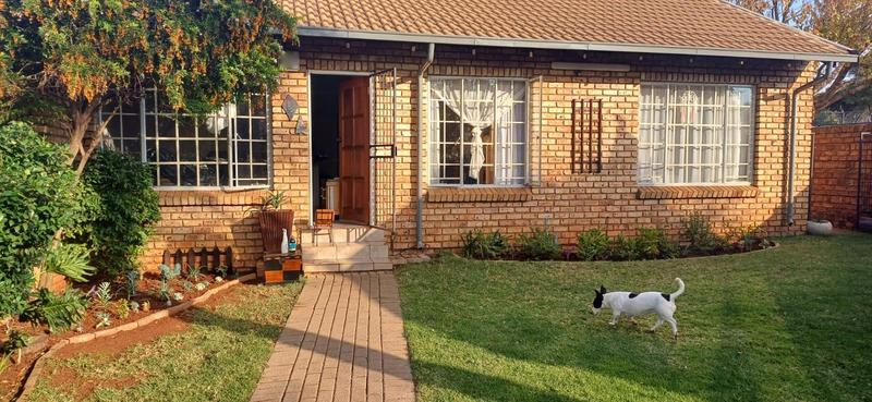 3 Bedroom Property for Sale in Rooihuiskraal North Gauteng