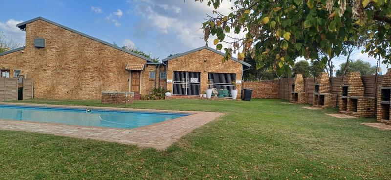 3 Bedroom Property for Sale in Rooihuiskraal North Gauteng