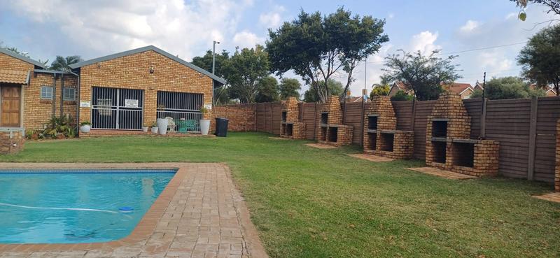 3 Bedroom Property for Sale in Rooihuiskraal North Gauteng