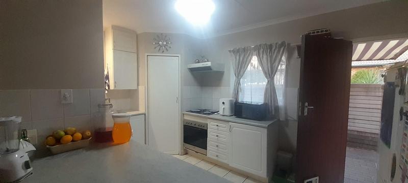 3 Bedroom Property for Sale in Rooihuiskraal North Gauteng