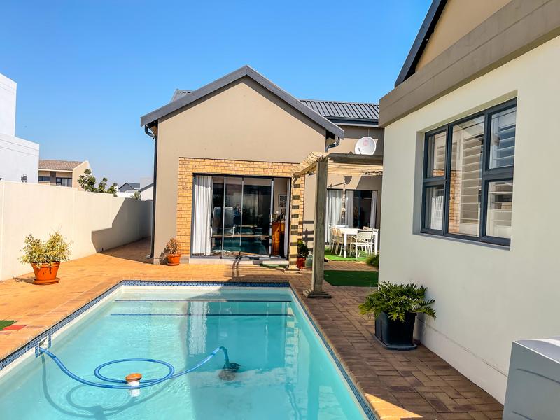 3 Bedroom Property for Sale in Midstream Meadows Gauteng