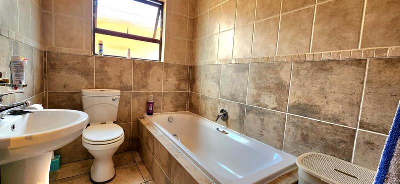 3 Bedroom Property for Sale in Raceview Gauteng