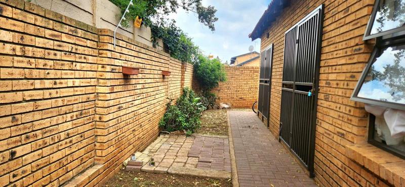 3 Bedroom Property for Sale in Raceview Gauteng