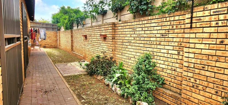 3 Bedroom Property for Sale in Raceview Gauteng