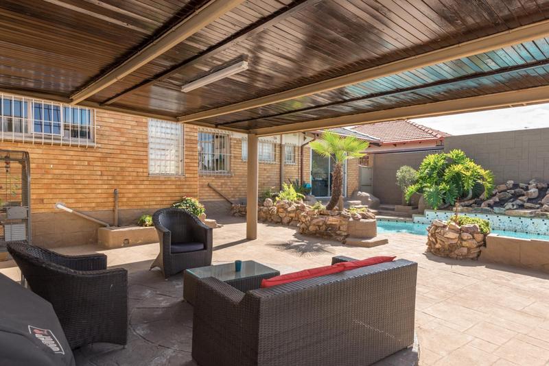 3 Bedroom Property for Sale in Rustivia Gauteng