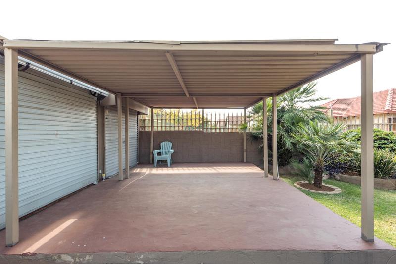 3 Bedroom Property for Sale in Rustivia Gauteng