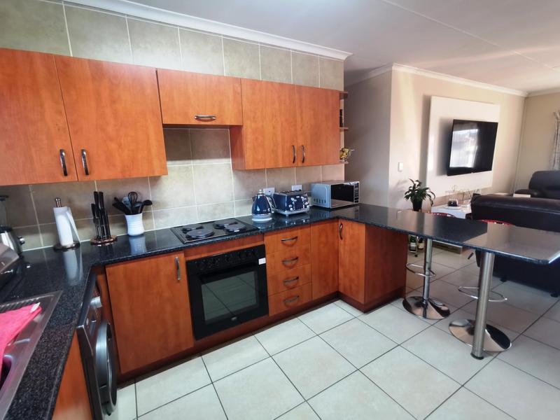 3 Bedroom Property for Sale in Sonneveld Gauteng